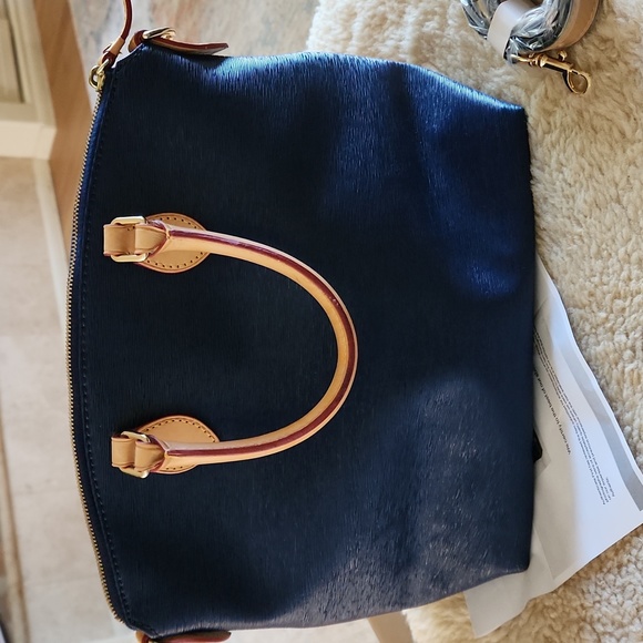 Gorgeous Dooney & Bourke Dark Marine Blue Leather Double Zipper Satchel ๐ - Picture 6 of 16